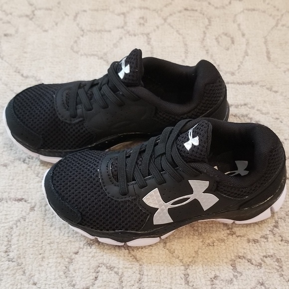 Under Armour Other - Under Armour sneakers